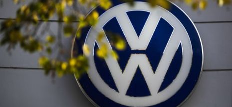 Scandalul Volkswagen se extinde şi la motoarele pe benzină. 98.000 de automobile sunt afectate