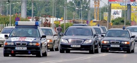 Oprea a avut 1.607 deplasări cu coloană oficială. Preşedintele Iohannis – 580