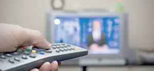 Românii nu renunță la televizoarele vechi