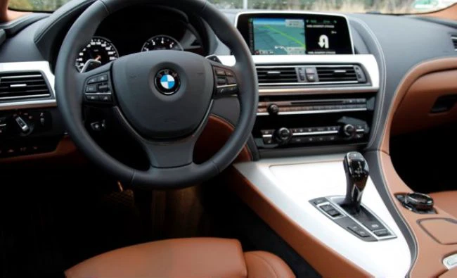 BMW va rechema la service 230.000 de autovehicule vândute în SUA. S-au găsit modele echipate cu airbag-uri defecte