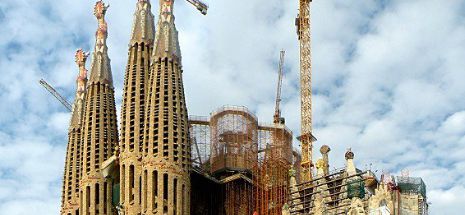 După 133 de ani de construcţie, La Sagrada Familia este aproape gata