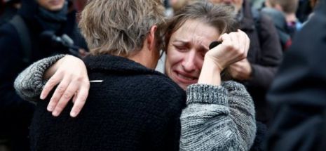 Atentatele de la Paris: Numeroşi cetăţeni străini figurează printre victime. Ultimele evoluţii