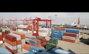 Comisia Europeană vrea să supravegheze importurile de produse din fier şi oţel