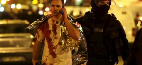 REVISTA PRESEI INTERNAŢIONALE – Efectele atentatelor de la Paris: Franţa loveşte în forţă Statul Islamic