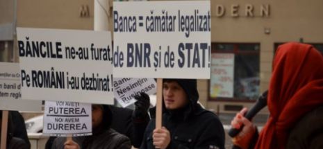 Miting la BNR pentru demiterea lui Mugur Isărescu