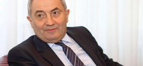 Lazăr Comănescu are o vechime de 43 de ani în Ministerul de Externe