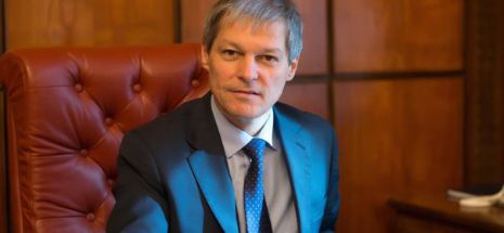 FOTO Dacian Cioloș și-a învățat „lecția”. Noi fotografii cu Cabinetul Cioloș, în care femeile sunt la loc de cinste