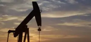 Producătorii de petrol se pregătesc pentru un preţ de 20 de dolari barilul