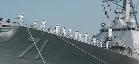 Patru nave ale NATO intră în Marea Neagră