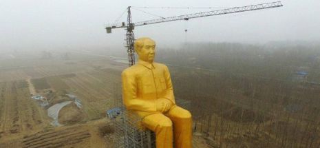 DIFERENŢE: O statuie cu Mao Zedong costă 425.000 de euro, un monument anticomunist 3 milioane de euro