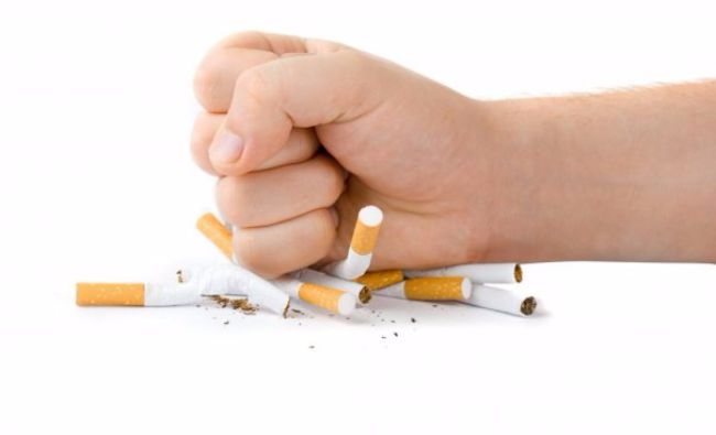 Țara care a interzis fumatul în propria casă. Ce pățesc locuitorii dacă încalcă legea