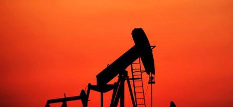 REVISTA PRESEI INTERNAŢIONALE – Preţul petrolului se prăbuşeşte sub 30 de dolari!