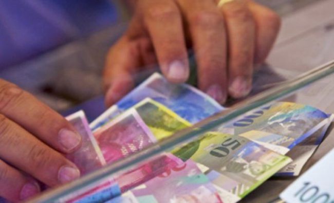 Banca Națională a Elveției este dispusă să intervină pe piețele valutare după supraevaluarea francului elvețian