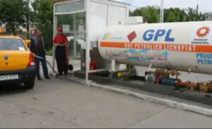 Comisia Europeană ne cere să eliminăm restricţiile pentru staţiile de alimentare cu GPL