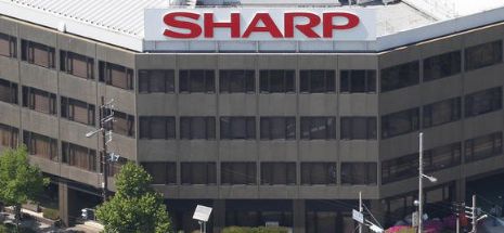 Chinezii de la Foxconn au oferit 5,3 miliarde de dolari pentru preluarea companiei nipone Sharp