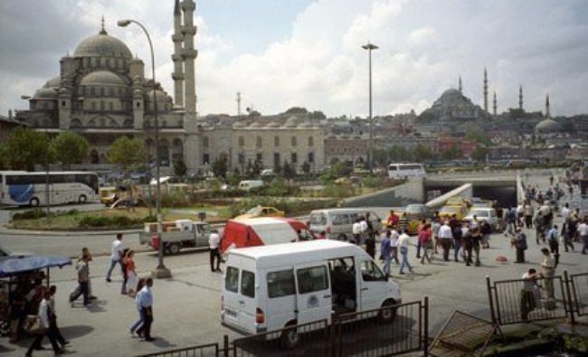 Turcia: Opt arestări în ancheta privind atentatul de la Istanbul