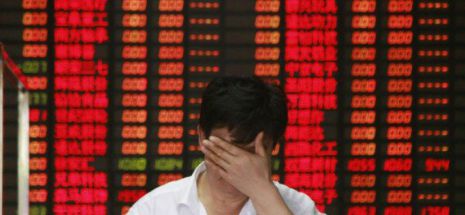 Bursele din China se prăbuşesc!