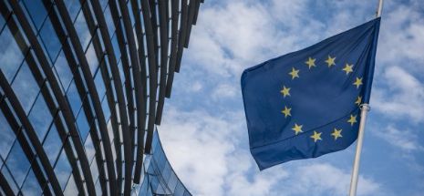 CE a revizuit în scădere estimările de creştere pentru Uniunea Europeană şi zona euro