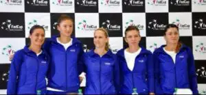 Halep pierde, Niculescu câștigă. România – Cehia 1-1: 18,6 milioane de dolari joacă în acest weekend pentru România