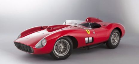 A fost vândut cel mai scump autovehicul din lume: un Ferrari de 32 milioane de euro