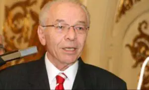 Văcăroiu către senatori: Se poate desfiinţa Curtea de Conturi, este posibil