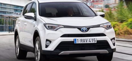 Noul RAV4 produs de Toyota este disponibil în Romania. Acum și în varianta hibridă