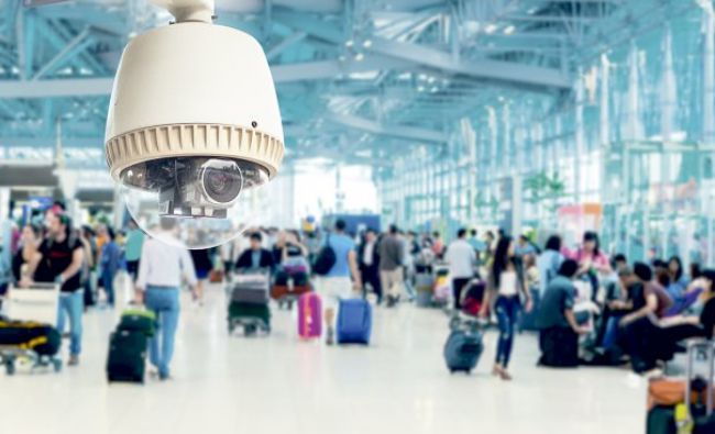 Atentatele de la Bruxelles ar putea aduce noi restricţii în aeroport