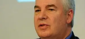 TAROM: Christian Heinzmann şi Tiberiu Ţiclea, revocaţi din calitatea de administratori