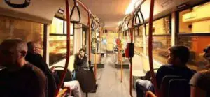 Internet prin Wi-Fi şi sistem de încărcare pentru smartphone-uri în mijloacele de transport în comun