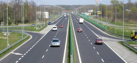 Polonia va construi 330 de kilometri de drumuri expres