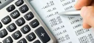 Bloomberg: Romania, Polonia şi Finlanda, la limită privind depăşirea ţintei de deficit