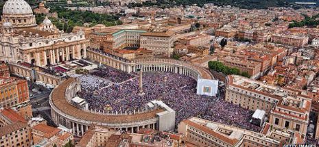 Creştinii romano-catolici din întreaga lume sărbătoresc Învierea Domnului