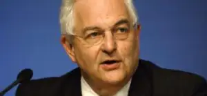 Wolf, FT: Banii sunt ieftini, avem cele mai mici dobânzi din istorie, trebuie să deschidem porţile creşterii economice