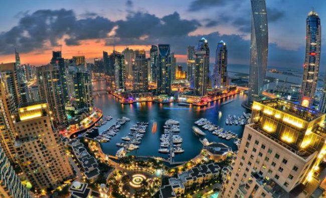 Joburi în Dubai. Câștigul poate depăși 5.000 de dolari pe lună