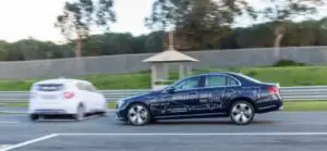 Vânzările Mercedes au crescut de două ori mai rapid decât ale BMW în T1