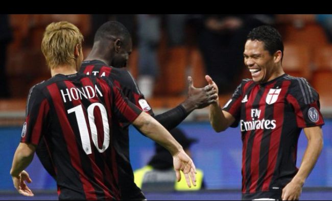 Fotbal: Vânzarea clubului AC Milan unor investitori chinezi, amânată din nou