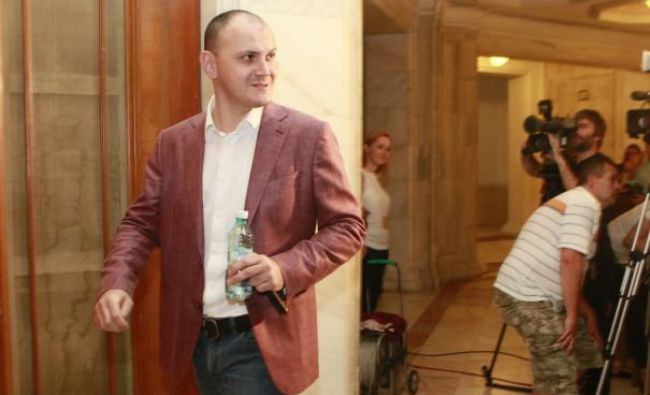 Sebastian Ghiţă depune cauțiunea de 13 milioane de euro la DNA Ploieşti