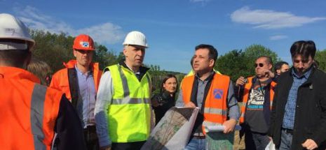 Ministrul Transporturilor, pe șantierul autostrăzii Sibiu–Pitești: ” Avem nevoie de o viteză mai mare”