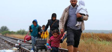 Europa invadată: Numărul imigranţilor ar putea fi de ordinul milioanelor