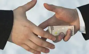 Studiu: Ce face ca un serviciu financiar să devină de succes