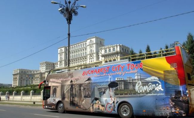 Cât costă plimbatul autobuzelor turistice goale prin București