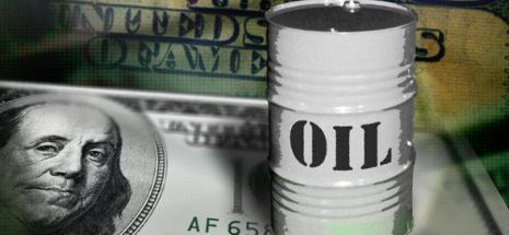 Petrolul zăboveşte mai putin de o zi la 50 de dolari barilul. Dolarul se ţine tare. Ultimele evoluţii