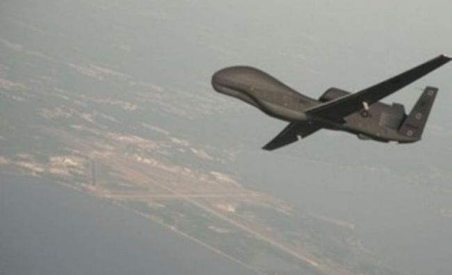 O dronă iraniană a ajuns ”periculos” de aproape de un portavion american