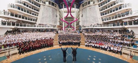 Din acest an puteți călători cu cea mai mare navă de croazieră din lume: Harmony of the Seas