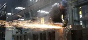 INS: Industria prelucrătoare a contribuit la creşterea cu 2,5% a cifrei de afaceri din industrie, în T1