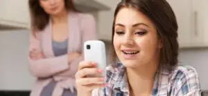 Ce se întâmplă dacă nu citeşti atent termenii și condițiile înainte de a instala o aplicație nouă pe telefon
