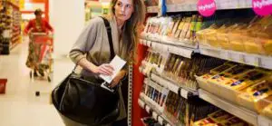 Furtul de hrană pentru o sumă mică atunci când cuiva îi este foame nu constituie un delict