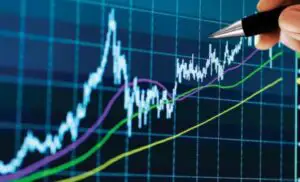 Lira stelină şi euro, la cote ridicate înaintea votului din Marea Britanie. Ultimele evoluţii