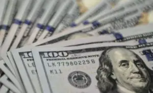 Dolarul face un pas înapoi înainte referendumului privind Brexit. Pieţele financiare, răvăşite. Ultimele evoluţii