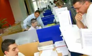 Soldul creditului acordat firmelor şi populaţiei a crescut cu 0,7% în mai